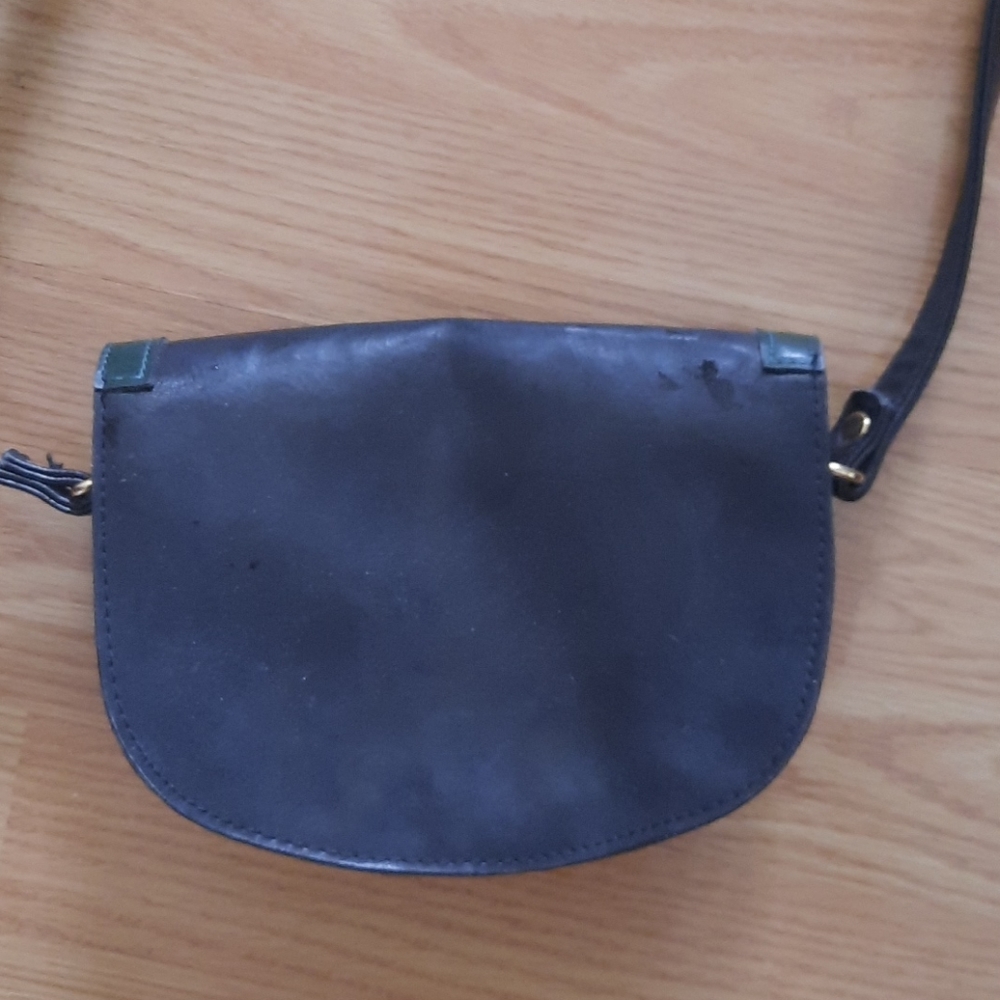 Satchel‎ - Picture 5 of 6